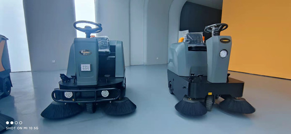 橙犀掃地機(jī)有哪些清掃技巧您清楚嗎