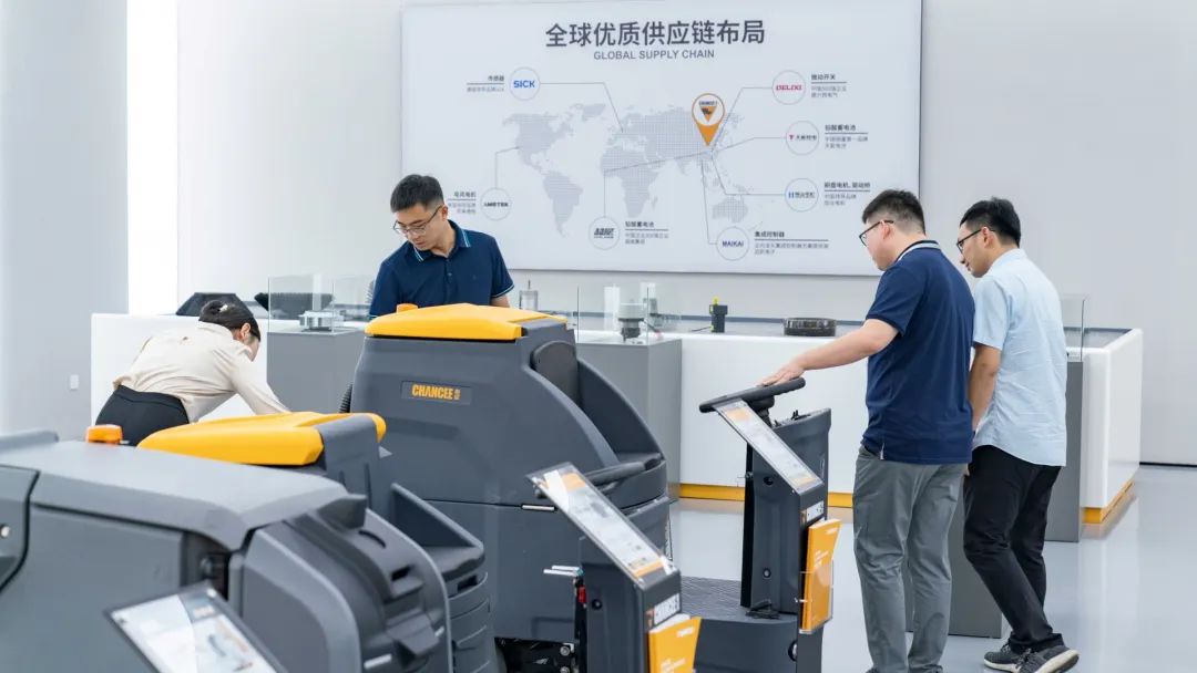 橙犀洗地機(jī)K70得到廣泛的應(yīng)用_還省時省力